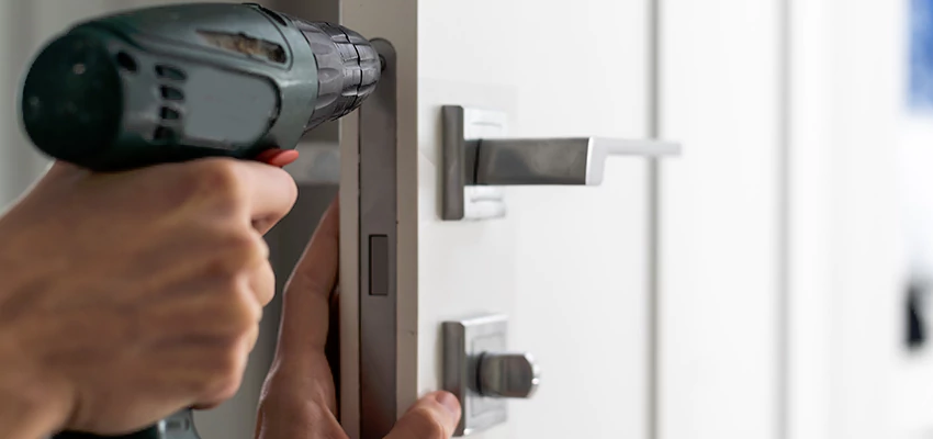 Locksmith For Lock Replacement Near Me in West Sacramento, CA