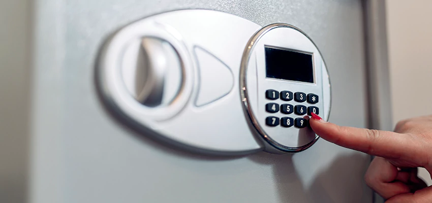 Jewelry Safe Cracking in West Sacramento, California